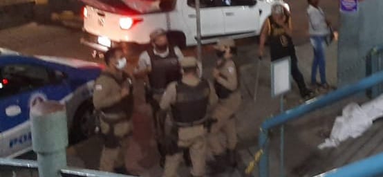 Homem assassinado nas escadas do terminal rodoviário de Feira.