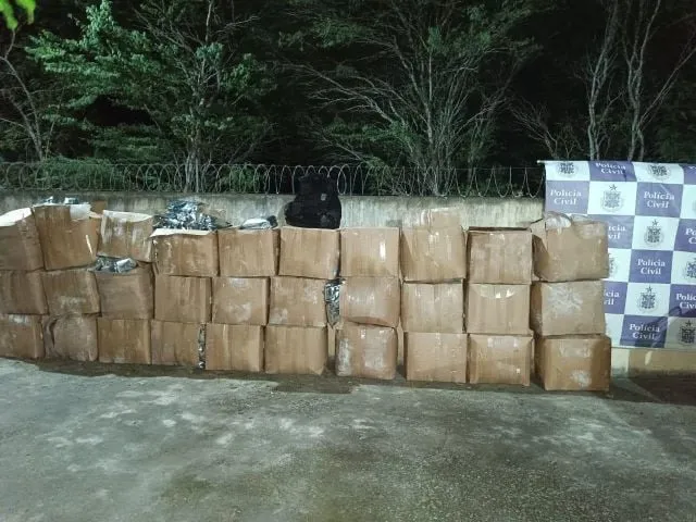 Polícia apreende 345 kg de maconha e prende suspeitos durante Operação Força Total em Teofilândia
