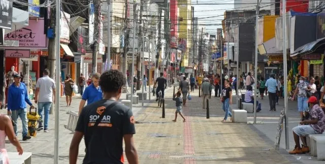 Comércio funciona em horário especial a partir desta sexta (7)