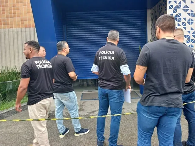 VIOLÊNCIA: Garoto de 17 anos foi assassinado no centro de Feira.