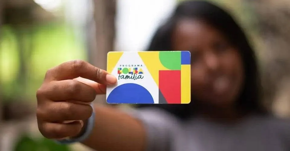 Caixa começa a pagar Bolsa Família de junho nesta segunda-feira; veja calendário