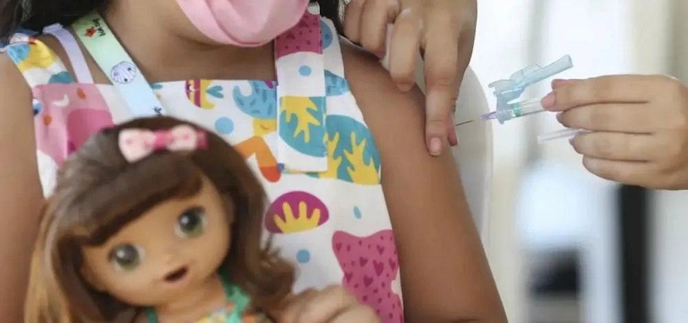 Casal é obrigado pela Justiça a vacinar filhas, sob pena de multa que varia entre R$100 a R$ 10 mil