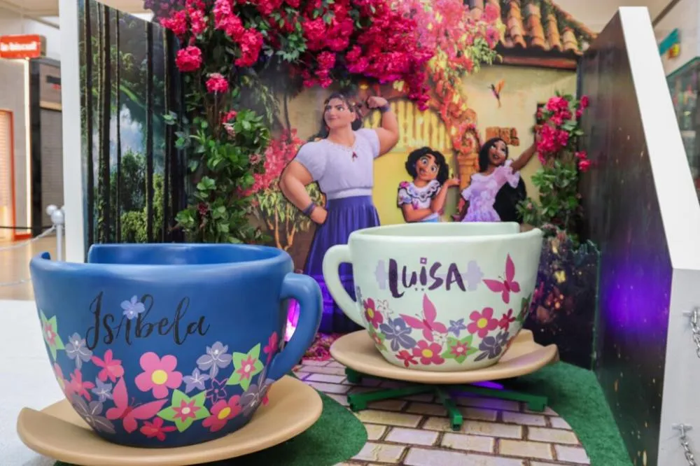 Exposição Disney 100 leva magia e diversão ao Boulevard Shopping de Feira de Santana