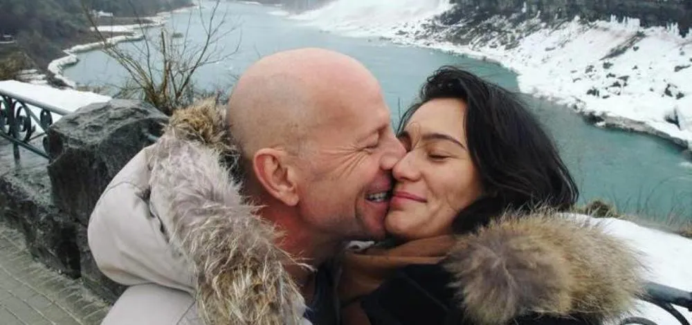 Postagem da esposa de Bruce Willis indica que ator já não consegue falar