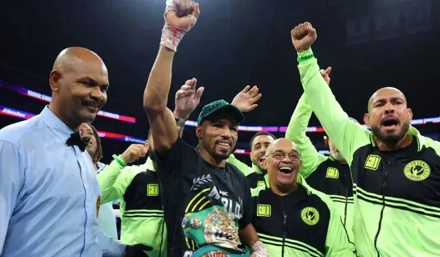 Robson Conceição é campeão mundial no boxe profissional nos EUA