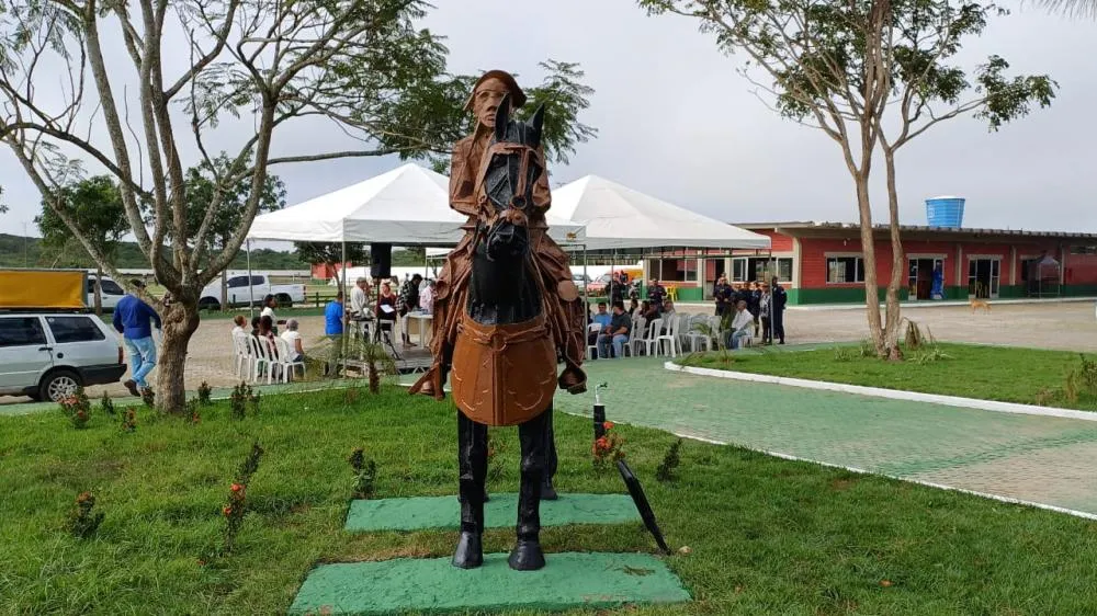 Entregue revitalização do Campo do Gado Novo com investimento de cerca de um milhão de reais