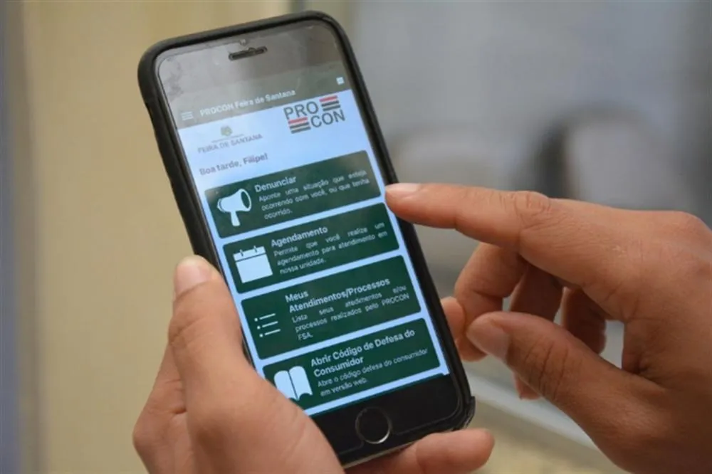 Coelba e Embasa lideram número de reclamações no Procon, revela superintendente 