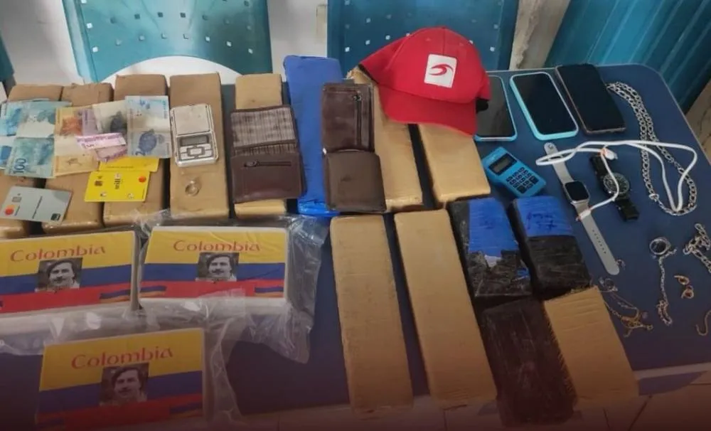 Policiais do 16º BPM apreendem 14 quilos de maconha em Biritinga