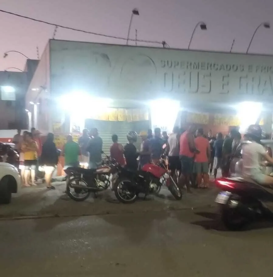 Segurança de supermercado é executado enquanto trabalhava.