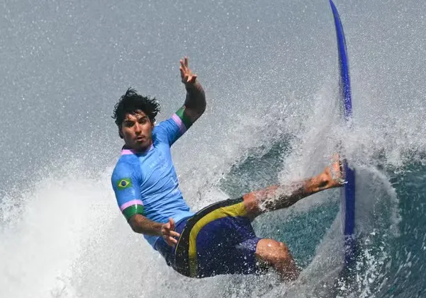 Gabriel Medina conquista bronze no surfe