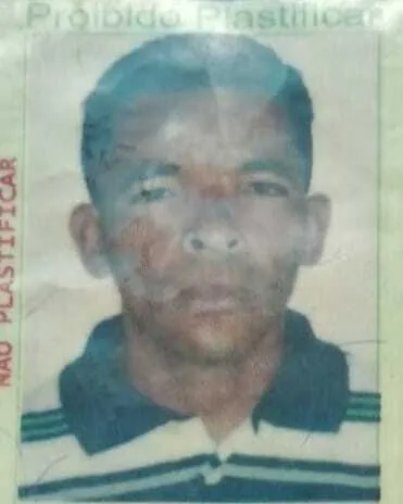 Corpo localizado nos fundos de residencial no bairro Conceição