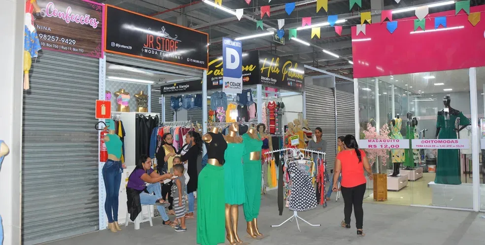 Secretário destaca avanços e pede melhorias no shopping Cidade das Compras