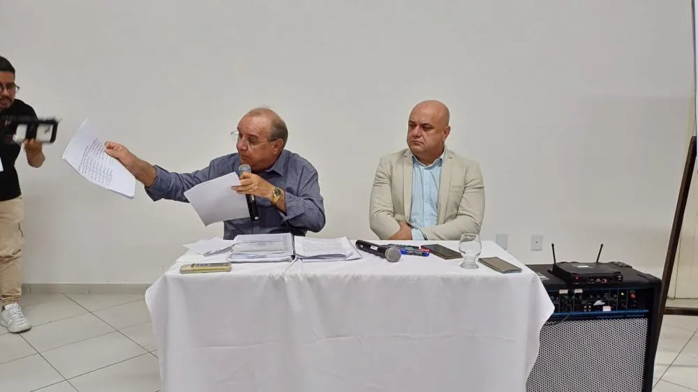 Vereador denuncia irregularidades na presidência da Câmara de Feira