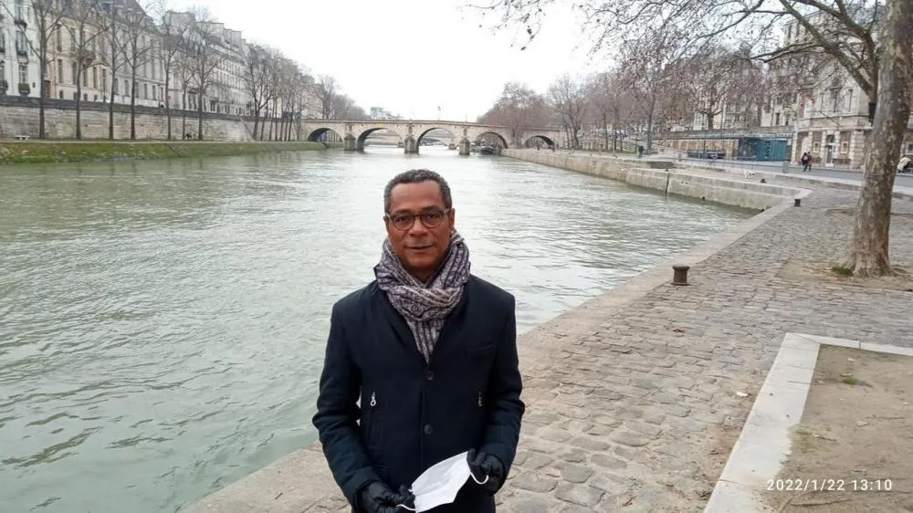 Antropólogo baiano lança livro sobre a condição negra em Paris