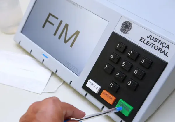 Eleitor pode levar ‘colinha’ para a cabine de votação