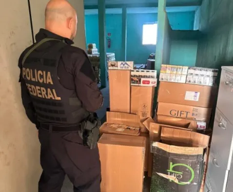 Polícia Federal combate contrabando de cigarros em Feira de Santana