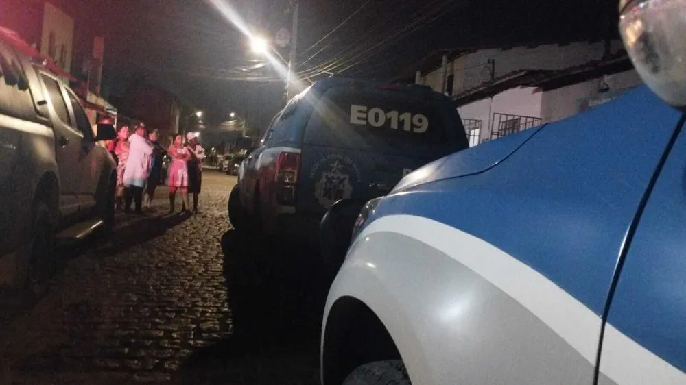 Polícia registra dois homicídios no George Américo e Queimadinha