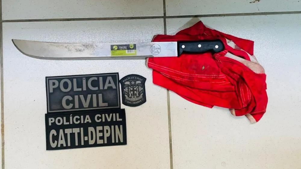 Polícia Civil prende homem após tentar matar o irmão com golpes de facão