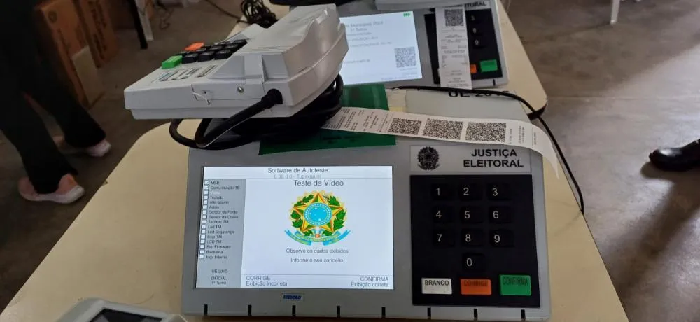 Lacração das Urnas Eleitorais acontece em Feira de Santana no TRE