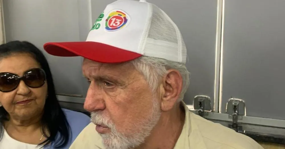 Jaques Wagner apoia Zé Neto em Feira de Santana e rebate rumores de racha no PT