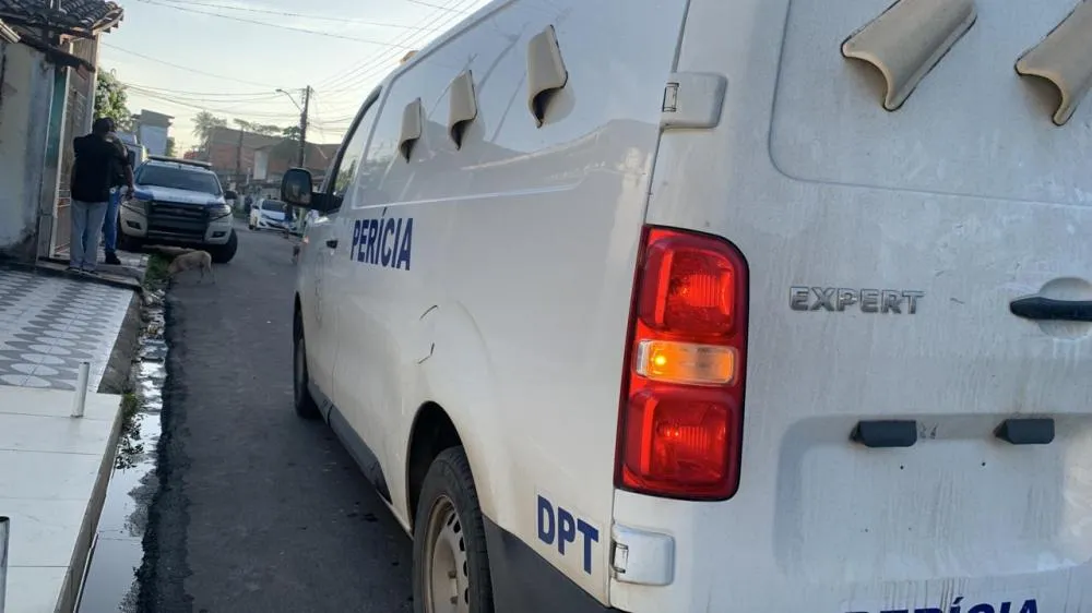 Homem sem identificação é morto a tiros no Tomba