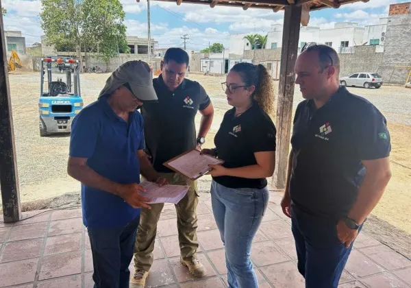 Detran-BA fiscaliza endereço irregular de pátio para guarda de veículos