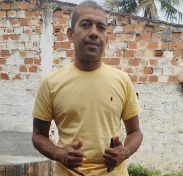  Eletricista de carros é morto na varanda de casa