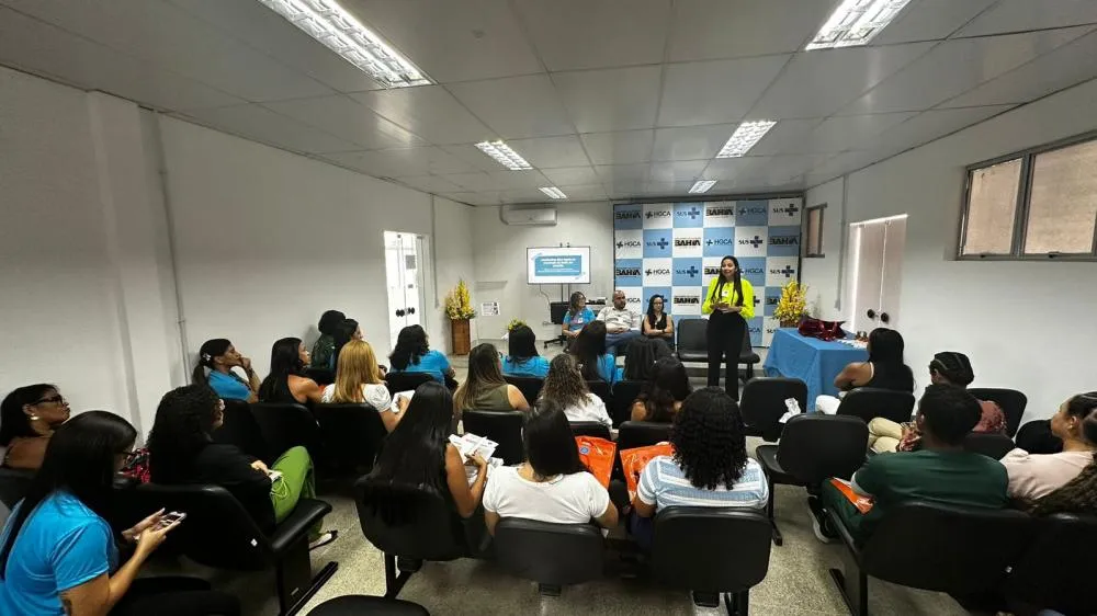 Núcleo de Feridas do Hospital Clériston Andrade reforça prevenção a lesões por pressão com ações educativas