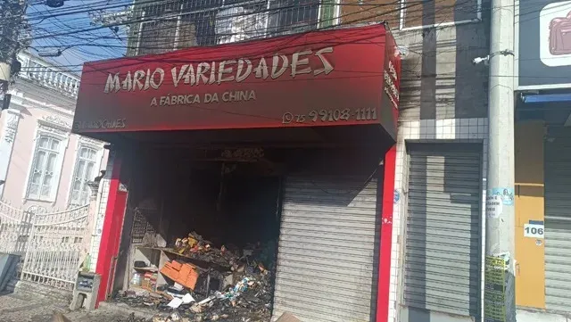 Justiça mantem preso suspeito de mandar incendiar lojas de chinês em Feira